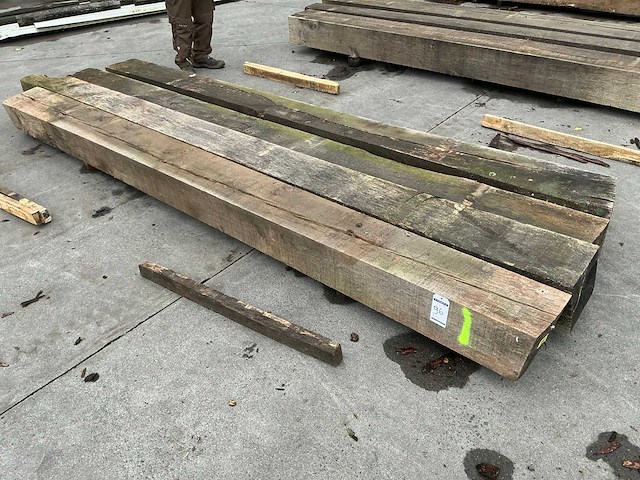Oude eiken balken (4x) - afbeelding 1 van  1