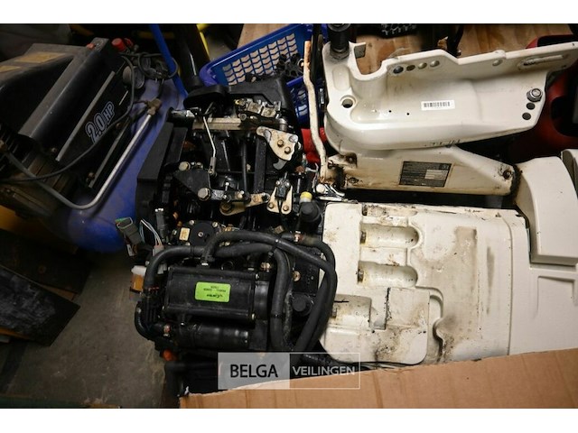 Oude evinrude buitenmotor - afbeelding 3 van  5