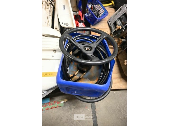 Oude evinrude buitenmotor - afbeelding 5 van  5