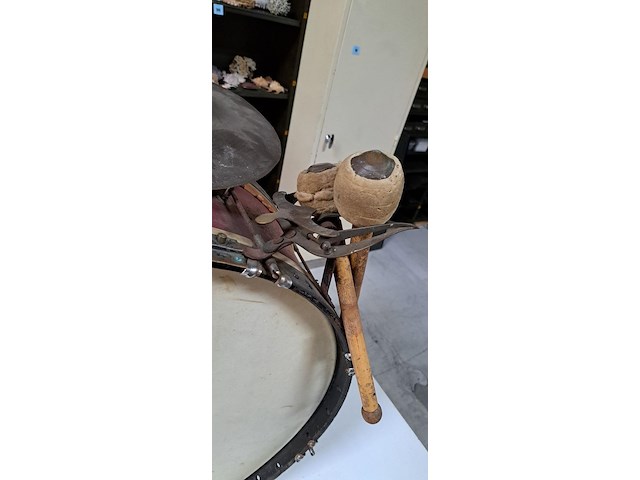 Oude fanfare basdrum - afbeelding 3 van  3