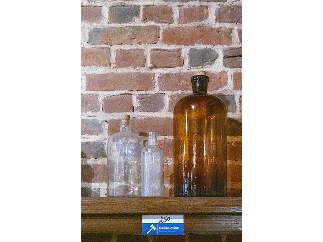 Oude glazn flessen - afbeelding 1 van  1