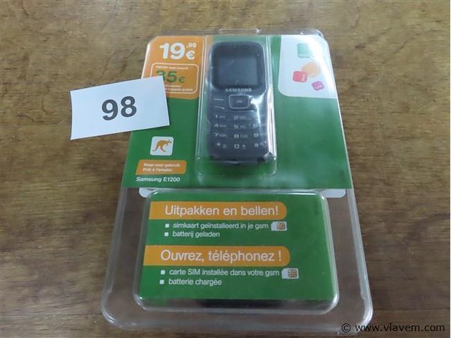 Oude gsm nieuw - afbeelding 1 van  3