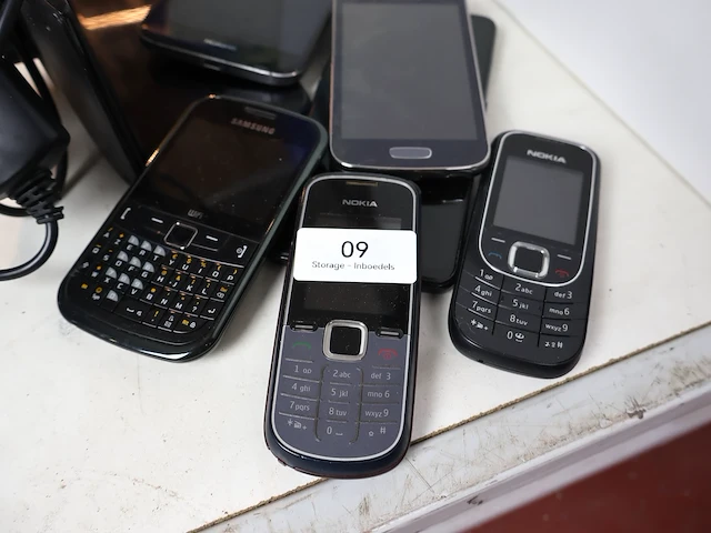 Oude gsm (x7) - afbeelding 4 van  4