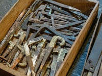 Oude handgesmede nagels frankrijk - afbeelding 2 van  3