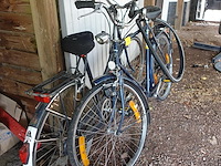 Oude herenfiets superia + damesfiets raleigh - afbeelding 2 van  5