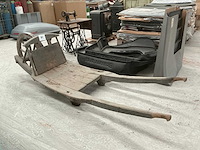 Oude hooiwagen - afbeelding 1 van  3