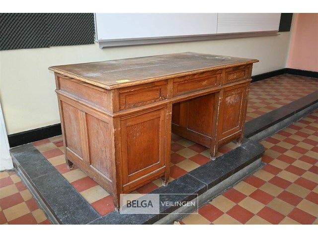 Oude houten bureau - afbeelding 1 van  6