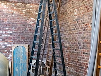 Oude houten ladder nr 3 - afbeelding 2 van  3