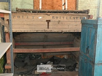 Oude houten landbouwmachine - afbeelding 2 van  6