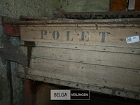 Oude houten landbouwmachine - afbeelding 3 van  6