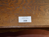 Oude houten tafel afm; 100x70x70, antieke wandtafel afm. 100x30x70, 2 clubzetels roze stoffen zit en rug, groen stoffen zetel met armleuning - afbeelding 5 van  17