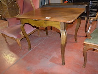Oude houten tafel afm; 100x70x70, antieke wandtafel afm. 100x30x70, 2 clubzetels roze stoffen zit en rug, groen stoffen zetel met armleuning - afbeelding 10 van  17