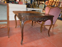 Oude houten tafel afm; 100x70x70, antieke wandtafel afm. 100x30x70, 2 clubzetels roze stoffen zit en rug, groen stoffen zetel met armleuning - afbeelding 16 van  17
