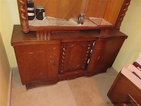 Oude kast zonder inhoud - afbeelding 3 van  3