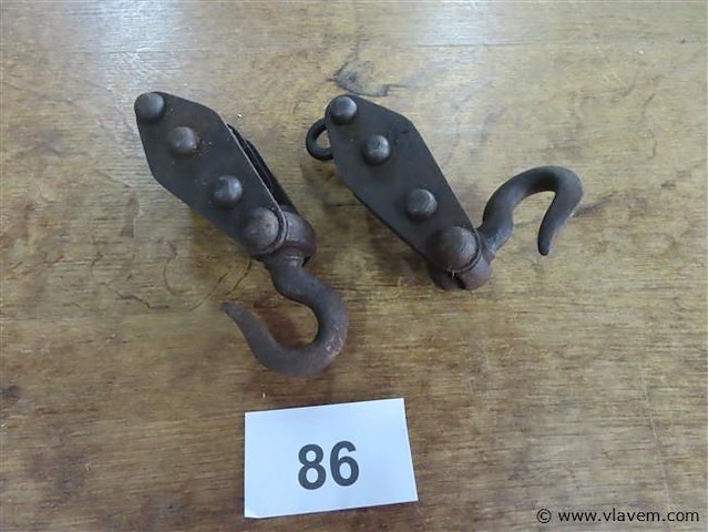 Oude katrollen - afbeelding 1 van  3