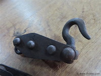 Oude katrollen - afbeelding 3 van  3