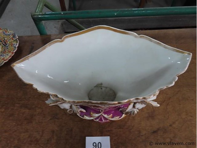 Oude kelkvaas religieus 40x19 h24cm - afbeelding 3 van  3