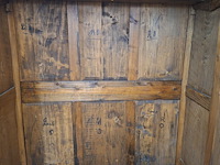 Oude kleerkast - afbeelding 3 van  3