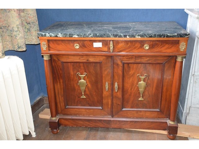 Oude ladenkast 2 deuren 2 laden met marmeren blad en koper beslag afm. 125x105x60 - afbeelding 4 van  8
