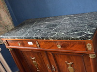 Oude ladenkast 2 deuren 2 laden met marmeren blad en koper beslag afm. 125x105x60 - afbeelding 5 van  8