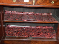 Oude ladenkast 2 deuren 2 laden met marmeren blad en koper beslag afm. 125x105x60 - afbeelding 7 van  8