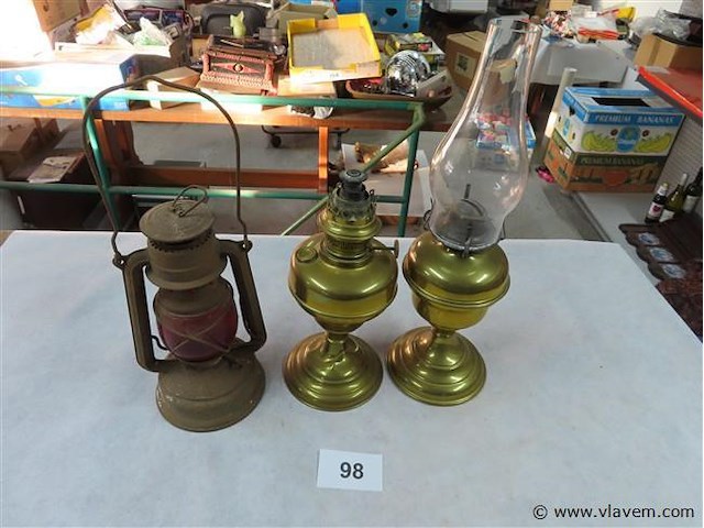 Oude lampen 3 stuks - afbeelding 1 van  3