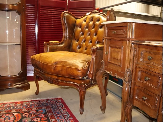 Oude lederen zetel - afbeelding 2 van  4