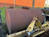 Oude mazouttank - afbeelding 1 van  1