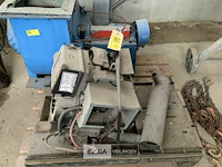 Oude motor diesel - afbeelding 1 van  3