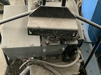 Oude motor diesel - afbeelding 2 van  3