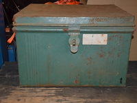 Oude naaimachine naaivita deluxe, metalen en houten kist - afbeelding 7 van  9