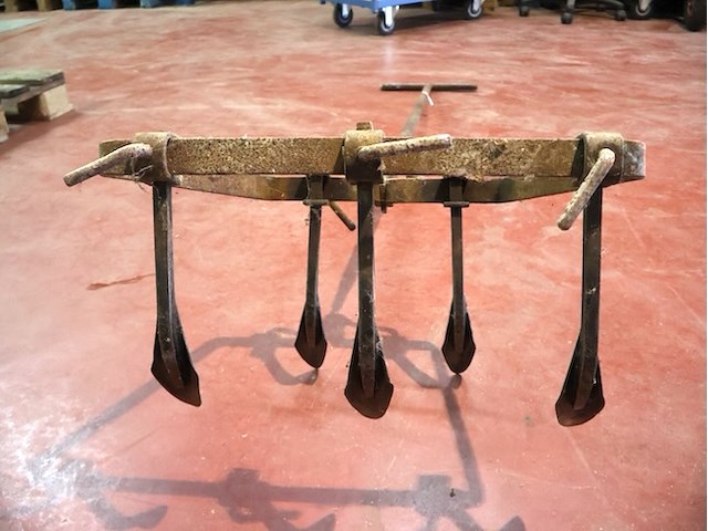 Oude ploeg - afbeelding 3 van  3