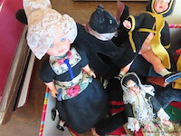 Oude popjes - afbeelding 2 van  3