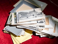 Oude postkaarten met kartonnen fotohouders - afbeelding 1 van  7