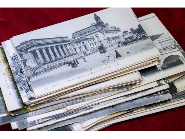Oude postkaarten met kartonnen fotohouders - afbeelding 2 van  7