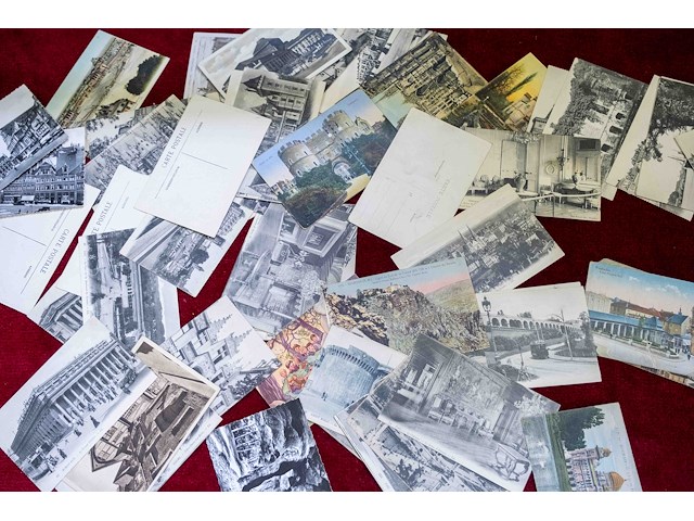 Oude postkaarten met kartonnen fotohouders - afbeelding 5 van  7