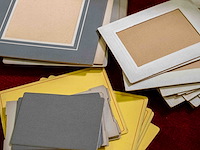 Oude postkaarten met kartonnen fotohouders - afbeelding 6 van  7