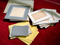 Oude postkaarten met kartonnen fotohouders - afbeelding 7 van  7