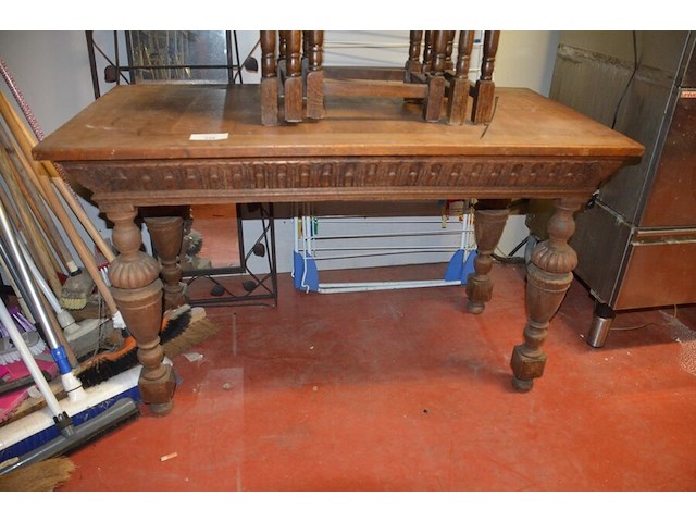 Oude rechthoekige oude tafel met 2 stoelen, 3 delige bijzettafel - afbeelding 3 van  9