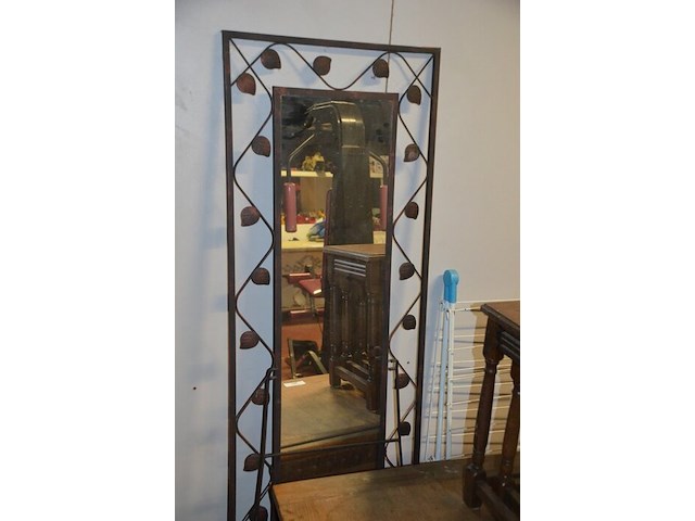 Oude rechthoekige oude tafel met 2 stoelen, 3 delige bijzettafel - afbeelding 9 van  9