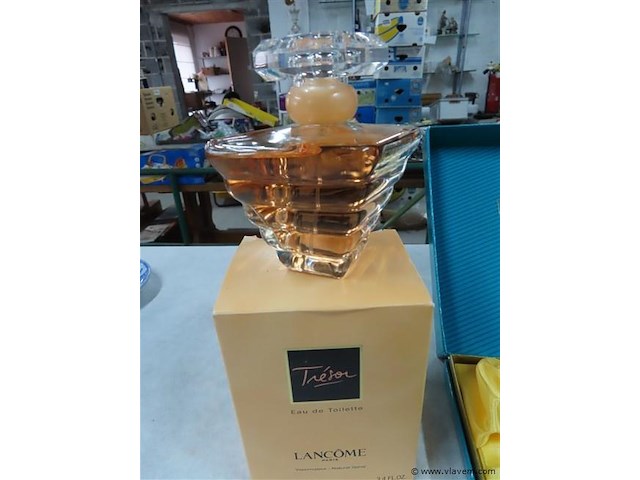 Oude reukwaren en divers - afbeelding 2 van  4