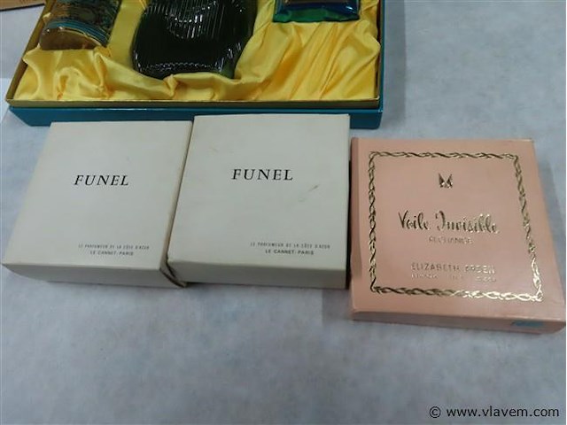 Oude reukwaren en divers - afbeelding 4 van  4