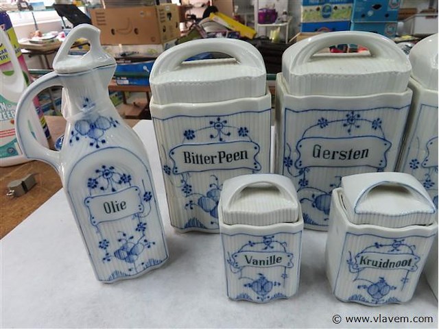 Oude set voorraadpotten - afbeelding 2 van  5