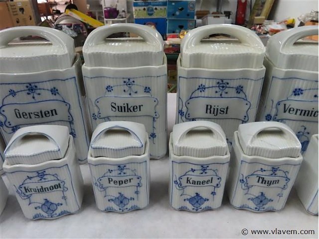 Oude set voorraadpotten - afbeelding 3 van  5
