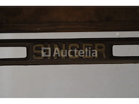 Oude singer naaimachine - afbeelding 10 van  11
