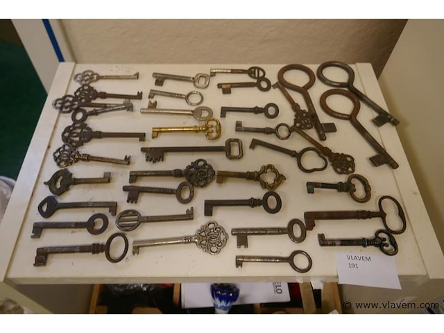 Oude sleutels - afbeelding 1 van  1