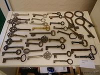 Oude sleutels - afbeelding 1 van  1