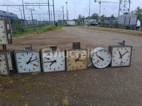 Oude stationsklokken - afbeelding 6 van  9