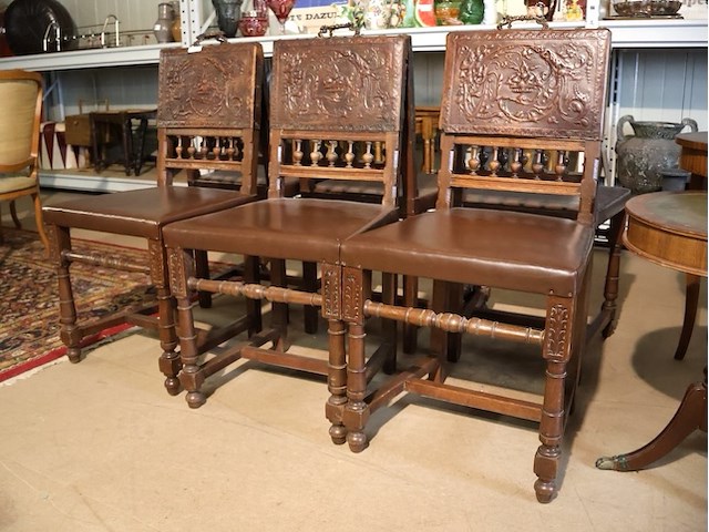 Oude stoel (x6) - afbeelding 1 van  6