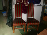 Oude stoelen - afbeelding 1 van  1